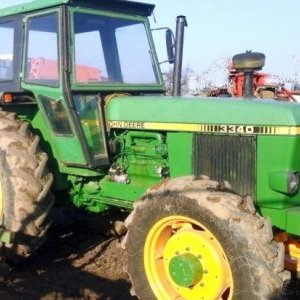 foto 10310HP tractor JD3340 Deere