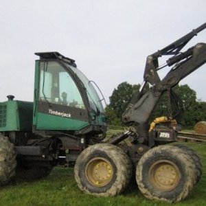 foto 18t JohnDeere 1270D 6W harvester engine overhaul (+engine boom cab tracks PC)