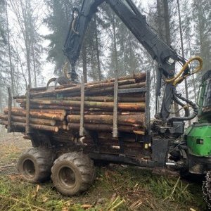 foto 16.5t forwarder 8W load 11t JohnDeere 1010E